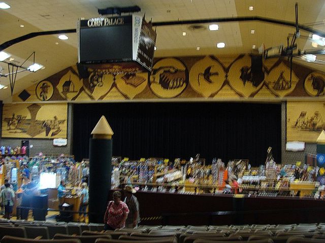 CornPalace3