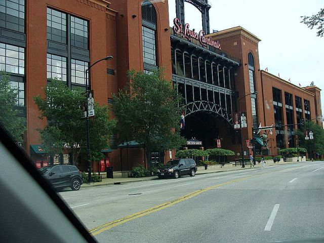 StLouisArch2
